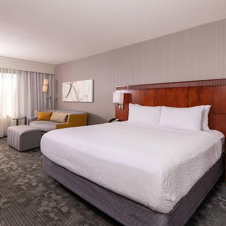 Courtyard By Marriott Newark-University Of Delaware Buitenkant foto