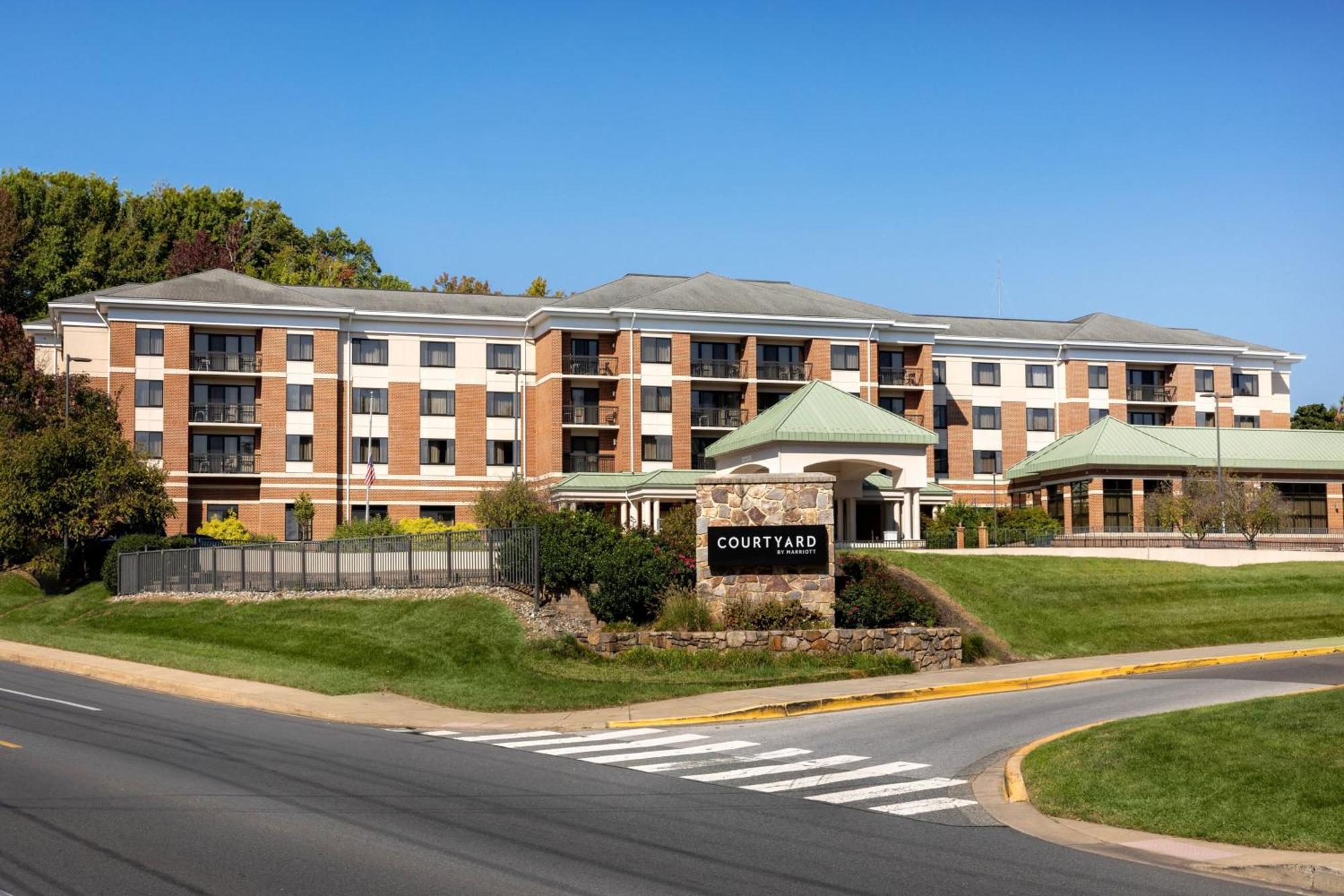 Courtyard By Marriott Newark-University Of Delaware Buitenkant foto
