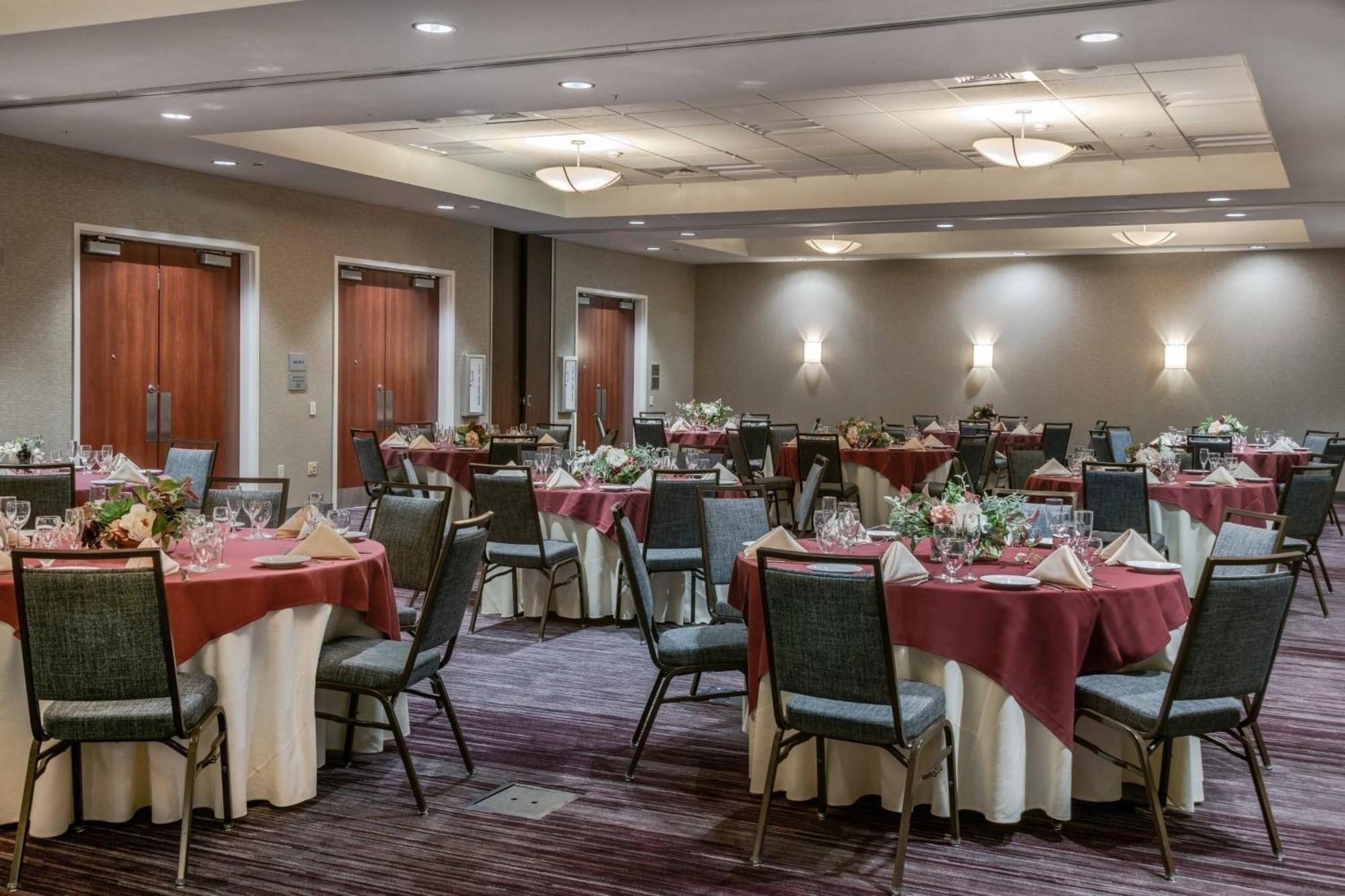 Courtyard By Marriott Newark-University Of Delaware Buitenkant foto