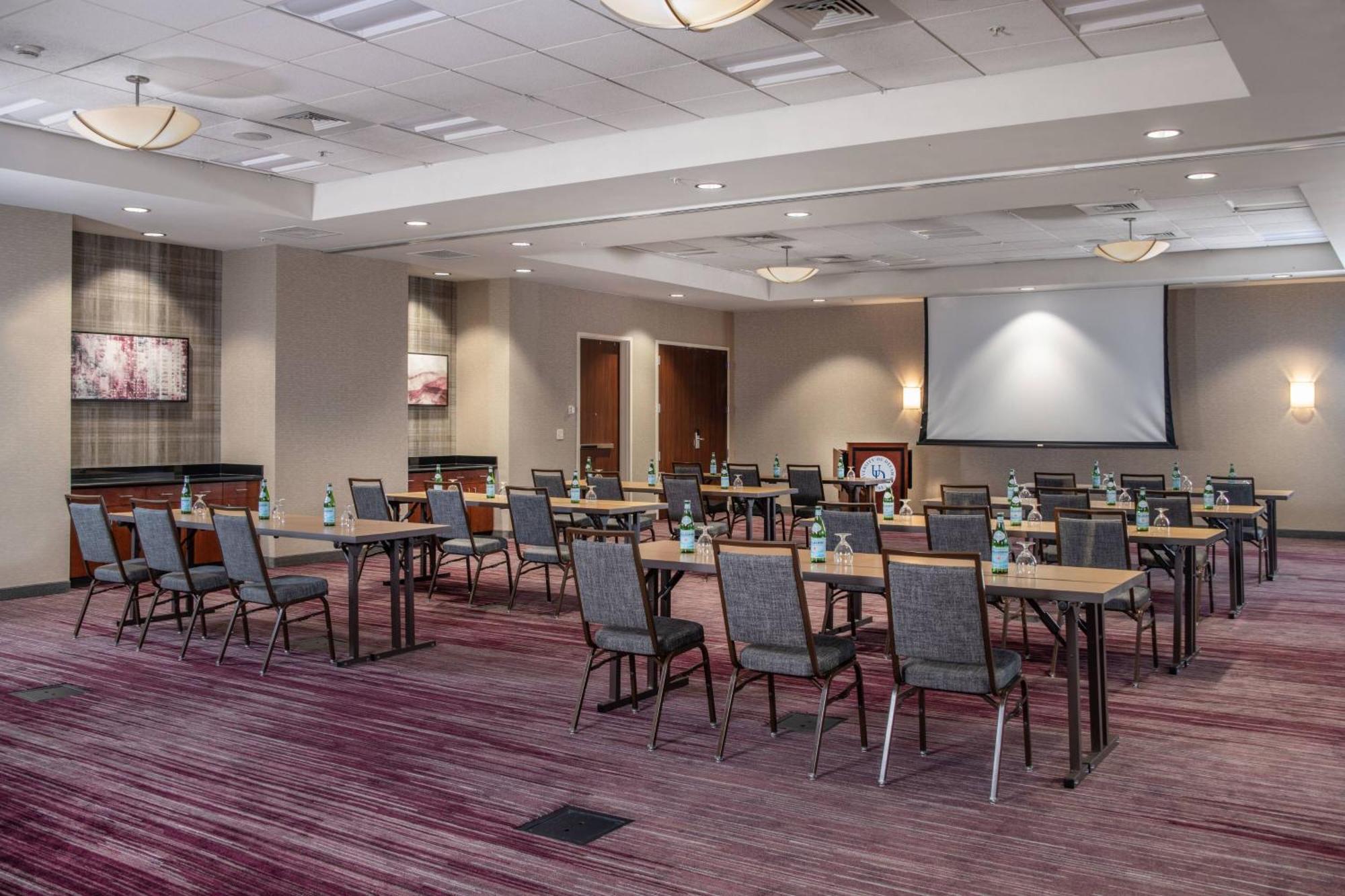 Courtyard By Marriott Newark-University Of Delaware Buitenkant foto