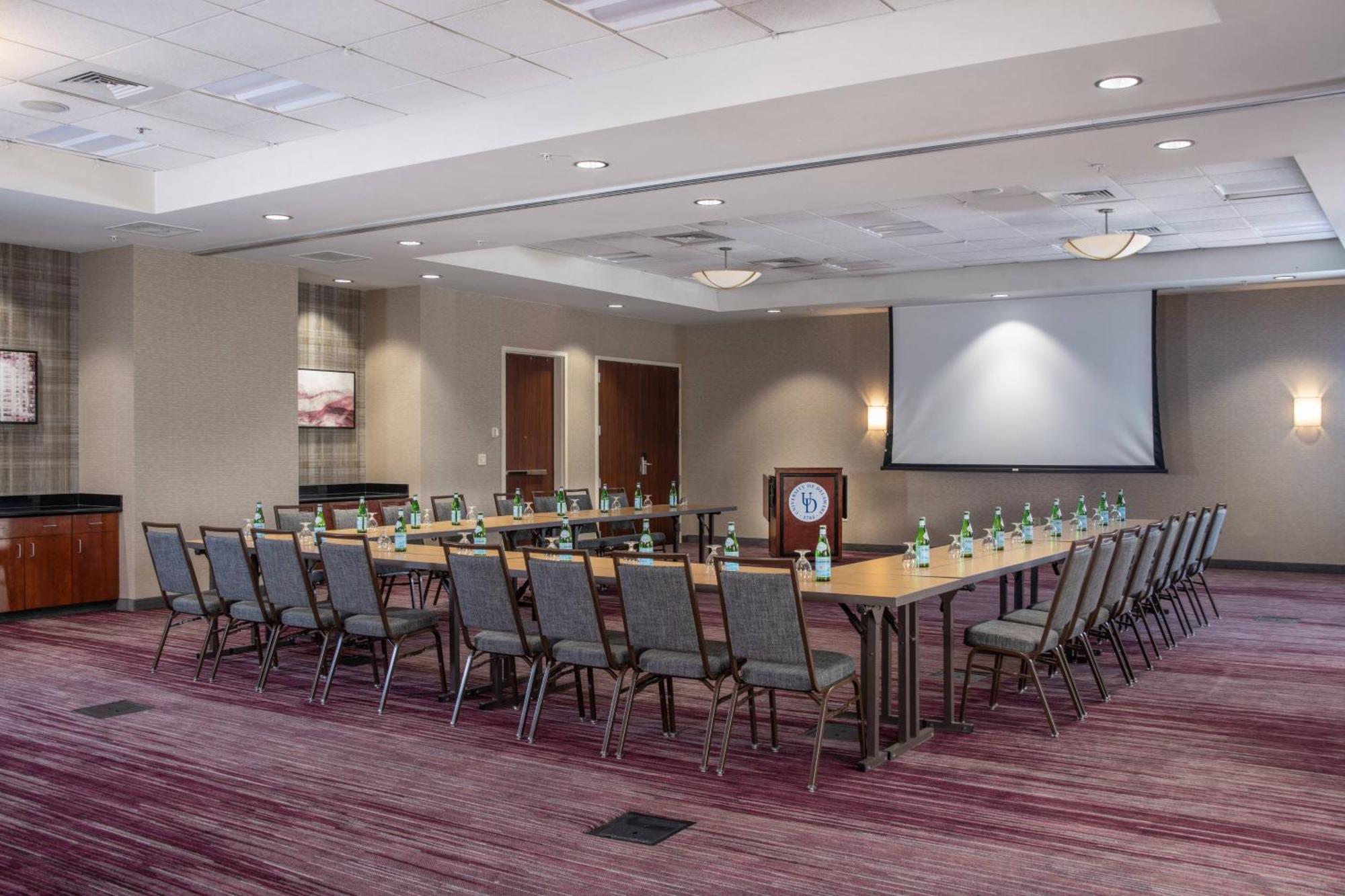 Courtyard By Marriott Newark-University Of Delaware Buitenkant foto