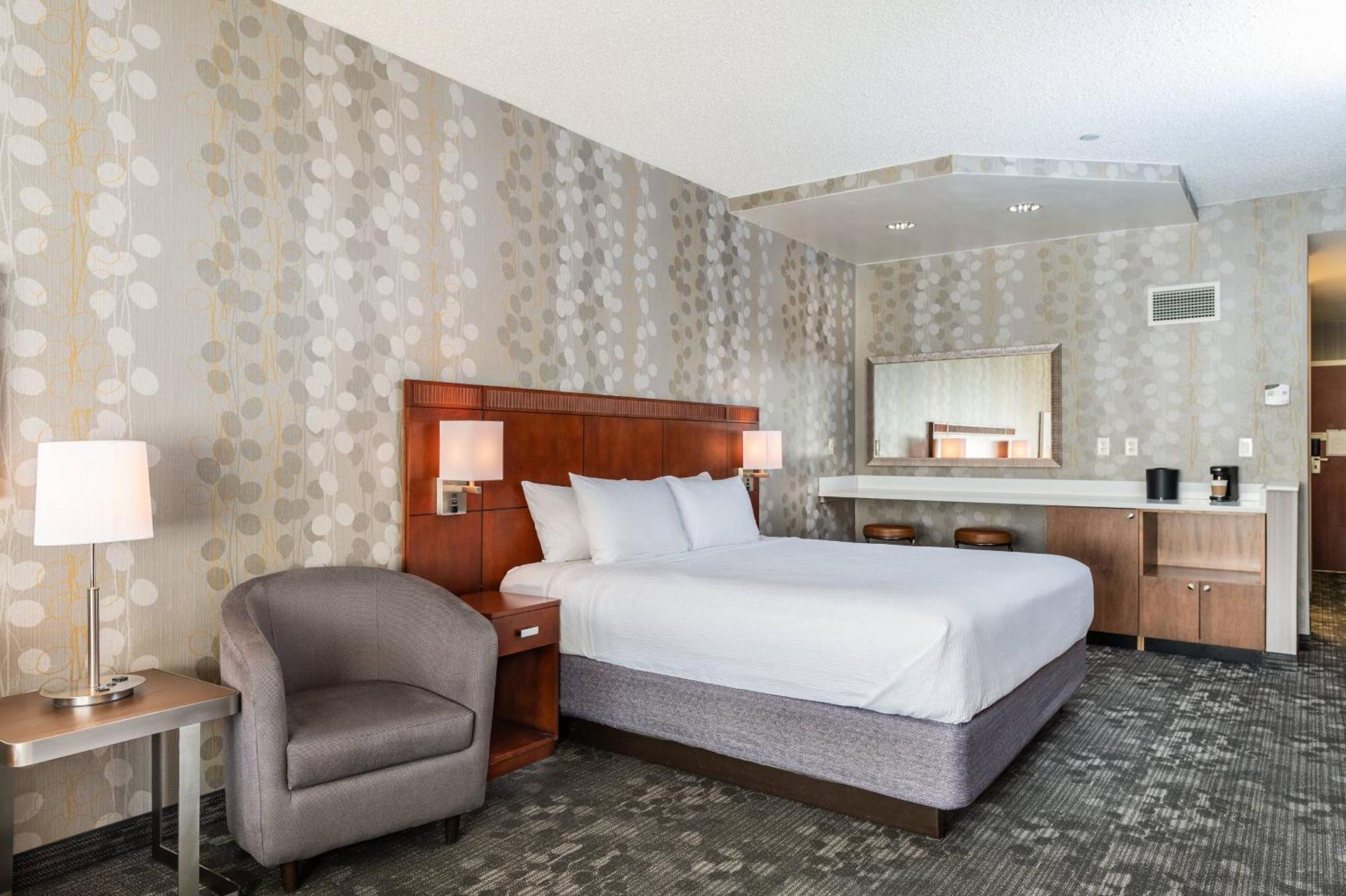Courtyard By Marriott Newark-University Of Delaware Buitenkant foto